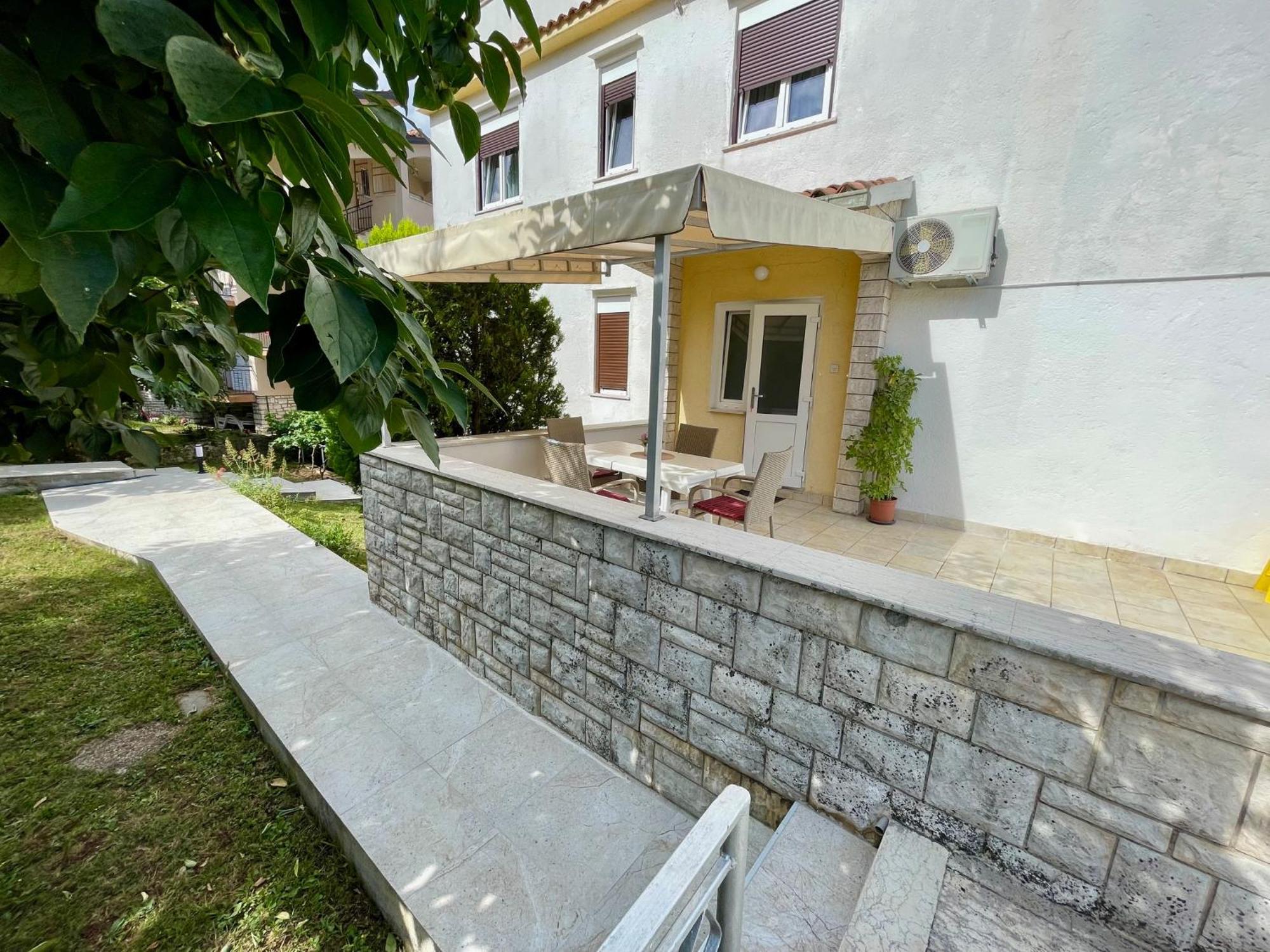 Apartments Lori โปเรช ภายนอก รูปภาพ